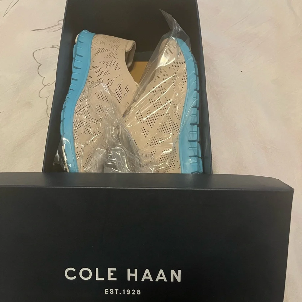 Cole Haan zerogrand perforated  trainer beige in color size 7B - Picture 2 of 4